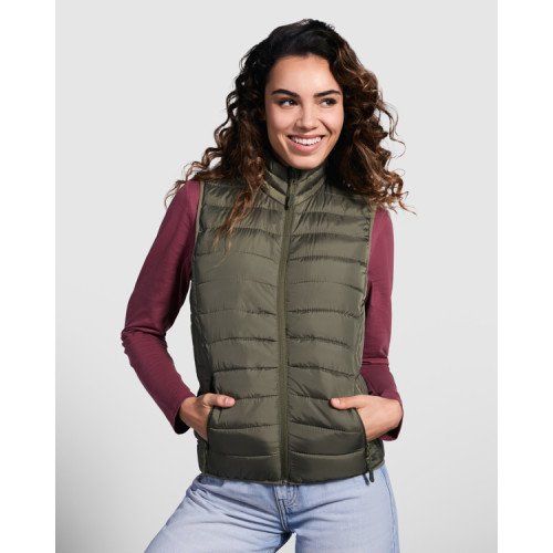 Женский приталенный жилет...